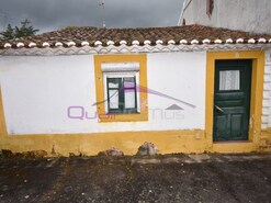 Moradia T3 - Meia Via, Torres Novas, Santarém