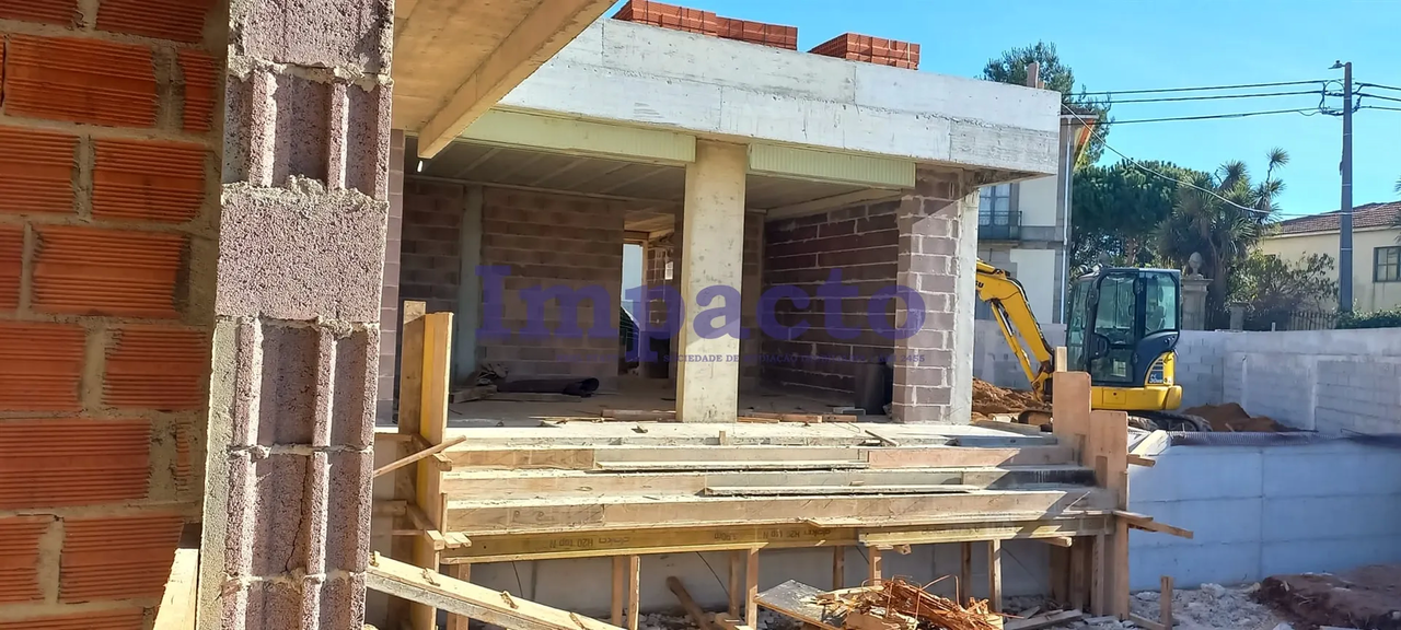 Moradia T4 - Vila de Cucuj�es, Oliveira de Azem�is, Aveiro - Miniatura: 5/9