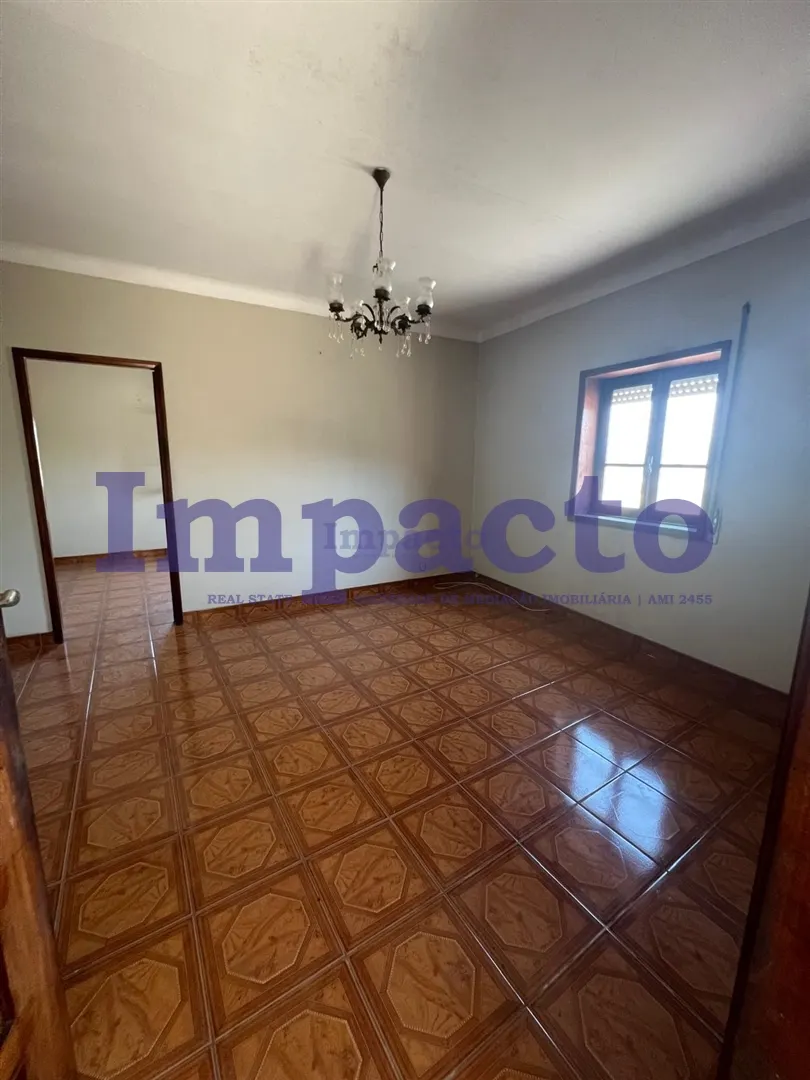 Moradia T3 - Vila de Cucujes, Oliveira de Azemis, Aveiro - Miniatura: 7/9