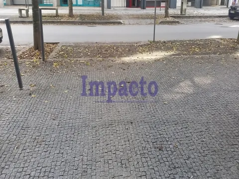 Garagem T0 - So Joo da Madeira, So Joo da Madeira, Aveiro - Miniatura: 3/8