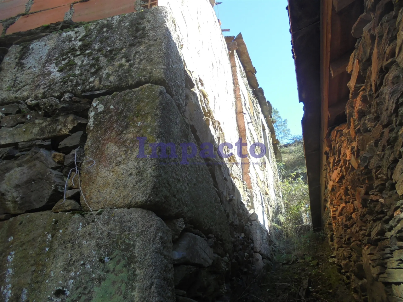 Moradia T0 - Covelo de Paiv, Arouca, Aveiro - Miniatura: 2/7