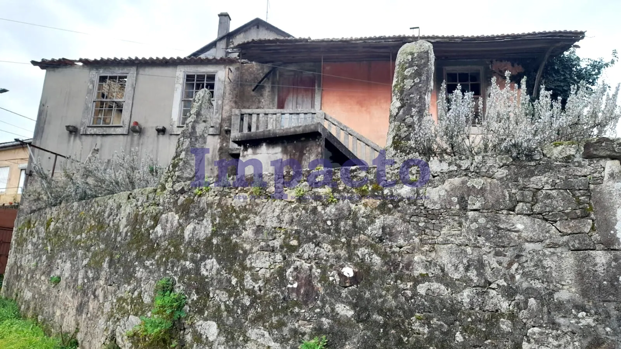 Ruina T3 - Milheirs de Poiares, Santa Maria da Feira, Aveiro - Miniatura: 1/9
