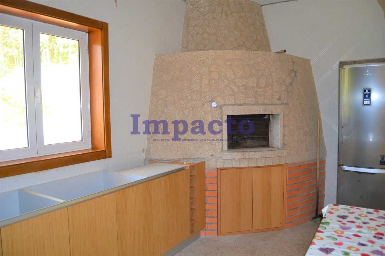 Moradia T6 - Faj�es, Oliveira de Azem�is, Aveiro - Miniatura: 1/9