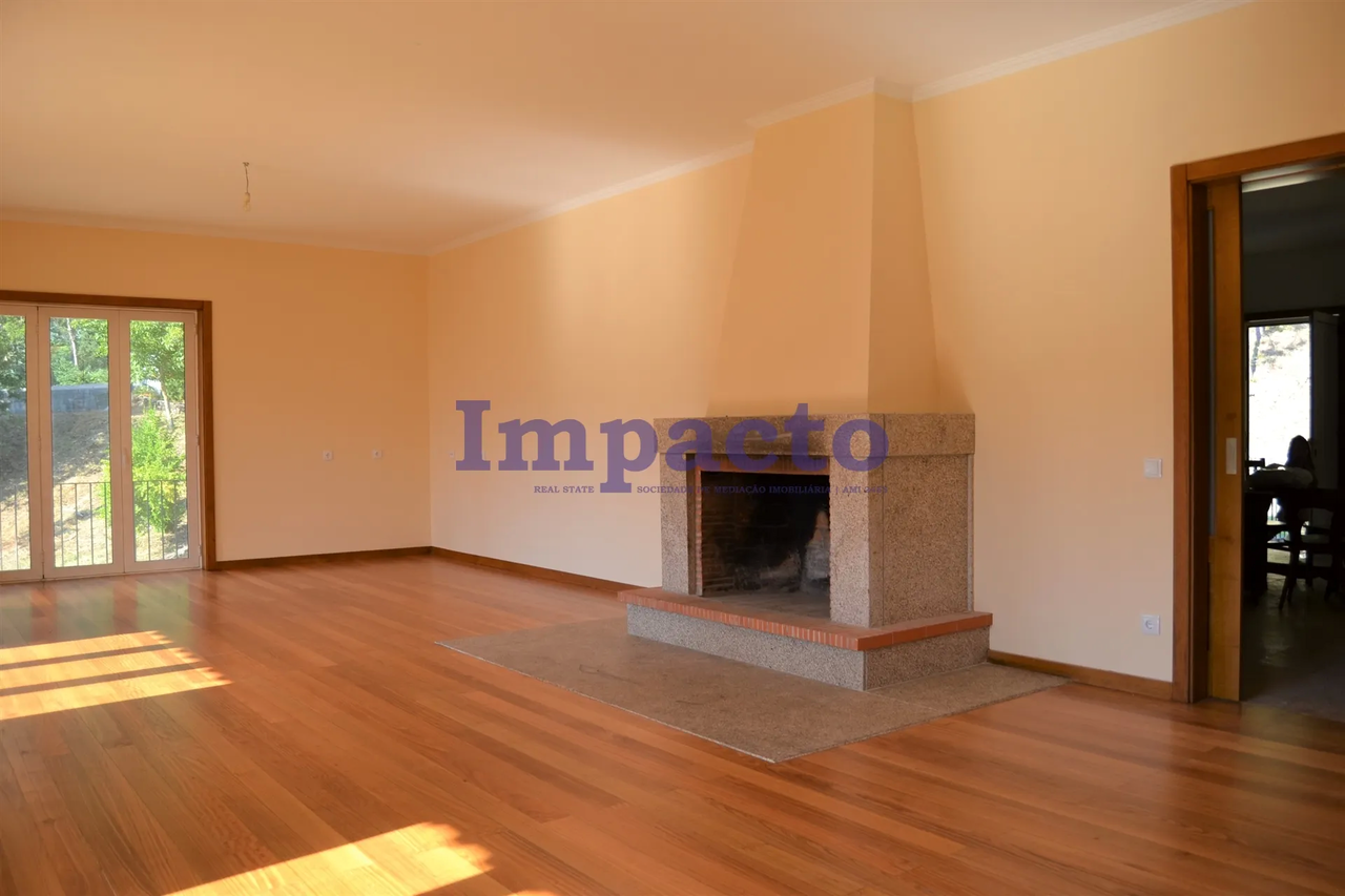 Moradia T6 - Faj�es, Oliveira de Azem�is, Aveiro - Miniatura: 6/9