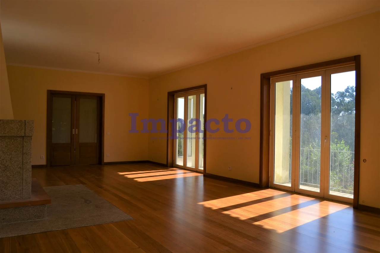 Moradia T6 - Faj�es, Oliveira de Azem�is, Aveiro - Miniatura: 7/9