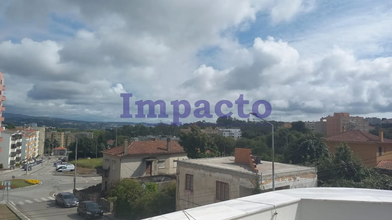 Moradia T3 - So Joo da Madeira, So Joo da Madeira, Aveiro - Miniatura: 2/9