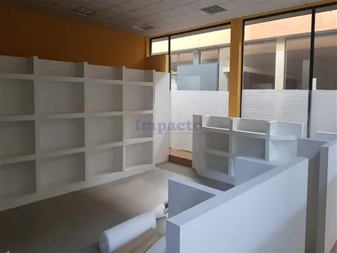 Loja T0 - Albergaria-a-Velha, Albergaria-a-Velha, Aveiro - Miniatura: 5/8