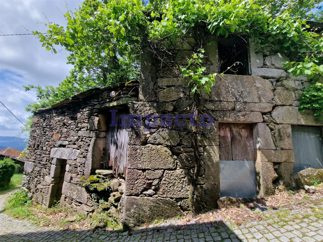 Moradia T3 - Santa Eul�lia, Arouca, Aveiro