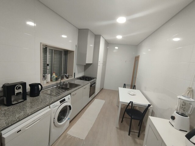 Apartamento T2 - Santiago de Riba-Ul, Oliveira de Azemis, Aveiro - Imagem grande