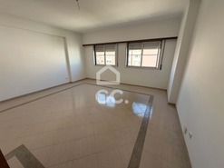 Apartamento T3 - Prior Velho, Loures, Lisboa - Miniatura: 3/19