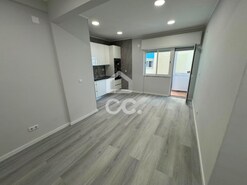 Apartamento T1 - Venteira, Amadora, Lisboa - Miniatura: 4/18