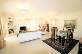 Moradia T4 - Balazar, P�voa de Varzim, Porto