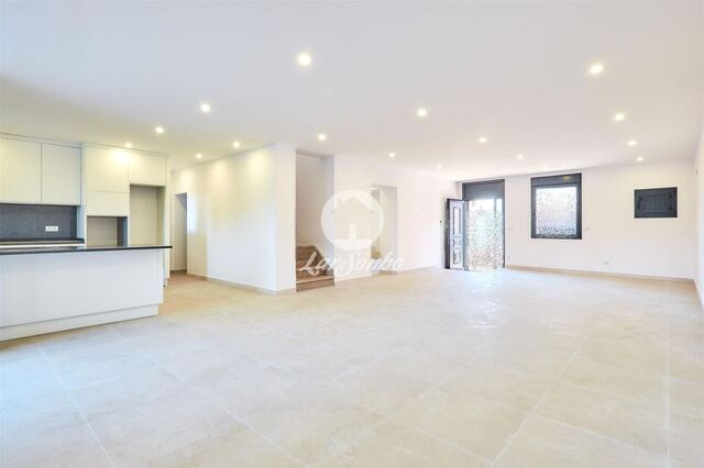 Moradia T5 - S�o Mamede de Infesta, Matosinhos, Porto - Imagem grande