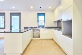 Moradia T5 - S�o Mamede de Infesta, Matosinhos, Porto - Miniatura: 4/18