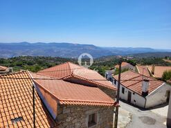 Moradia T2 - Cabe�a Boa, Torre de Moncorvo, Bragan�a