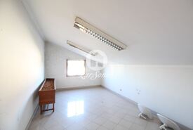 Escrit�rio - Areias, Santo Tirso, Porto - Miniatura: 13/18