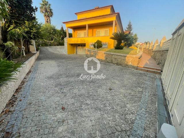 Moradia T4 - Ribeir�o, Vila Nova de Famalic�o, Braga - Imagem grande