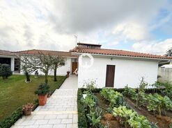 Moradia T3 - Fradelos, Vila Nova de Famalic�o, Braga