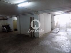 Garagem - A Ver-o-Mar, Pvoa de Varzim, Porto - Miniatura: 1/2