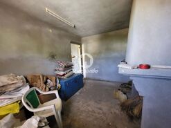 Moradia T2 - Cabe�a Boa, Torre de Moncorvo, Bragan�a - Miniatura: 9/21