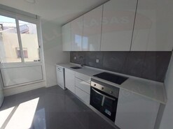 Apartamento T2 - guas Livres, Amadora, Lisboa