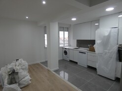 Apartamento T3 - �guas Livres, Amadora, Lisboa