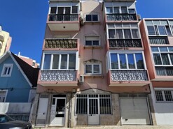 Com�rcio - Venteira, Amadora, Lisboa