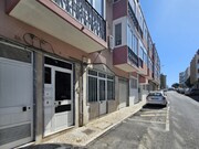 Com�rcio - Venteira, Amadora, Lisboa - Miniatura: 1/9