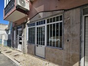 Com�rcio - Venteira, Amadora, Lisboa - Miniatura: 2/9