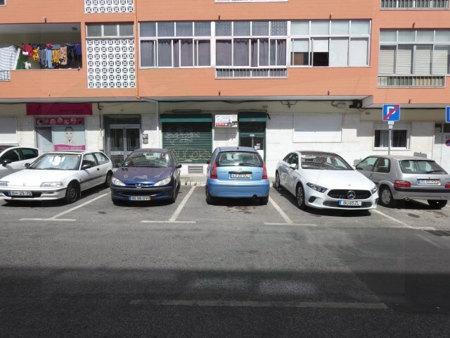 Loja - Mina de Àgua, Amadora, Lisboa - Imagem grande