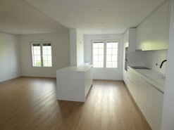 Apartamento T2 - �guas Livres, Amadora, Lisboa