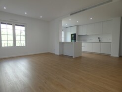 Apartamento T2 - �guas Livres, Amadora, Lisboa
