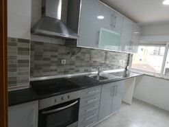 Apartamento T2 - Mina de �gua, Amadora, Lisboa