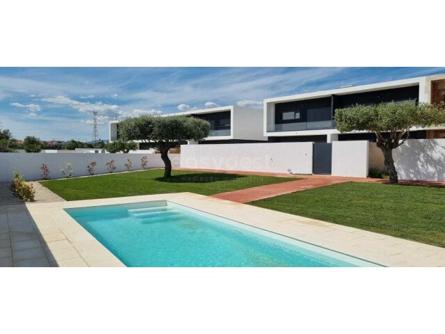 Moradia T4 - Nossa Senhora de F�tima, Entroncamento, Santar�m - Imagem grande