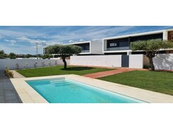Moradia T4 - Nossa Senhora de F�tima, Entroncamento, Santar�m