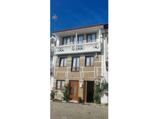 Moradia T4 - Lagoa�a e Fornos, Freixo de Espada � Cinta, Bragan�a - Imagem grande