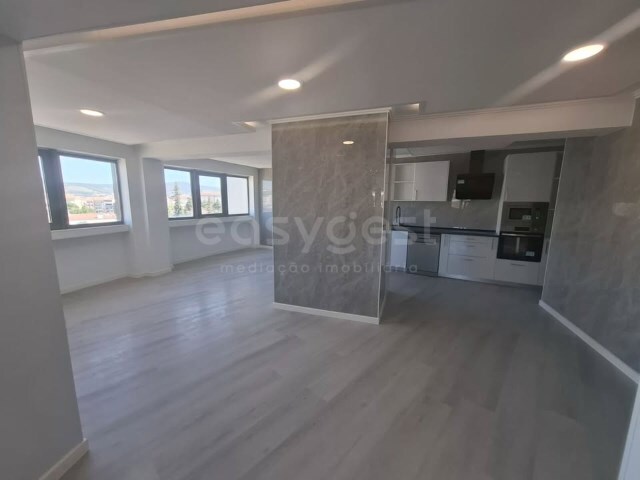 Apartamento T4 - S�o Vicente, Braga, Braga - Imagem grande