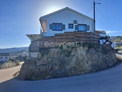 Moradia T4 - Horta da Vilari�a, Torre de Moncorvo, Bragan�a
