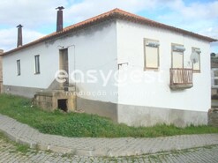 Moradia T3 - Almendra, Vila Nova de Foz C�a, Guarda