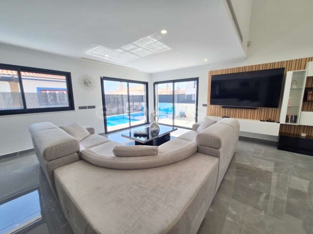 Moradia T3 - Portim�o, Portim�o, Faro (Algarve) - Imagem grande