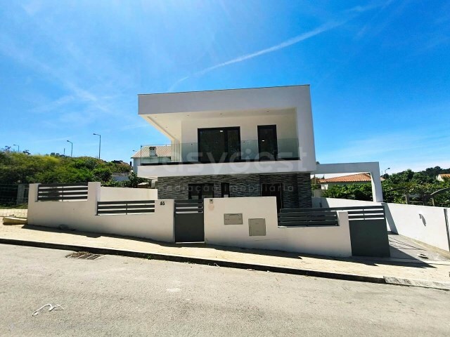 Moradia T4 - Charneca da Caparica, Almada, Set�bal - Imagem grande