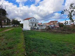 Moradia T6 - Carvi�ais, Torre de Moncorvo, Bragan�a