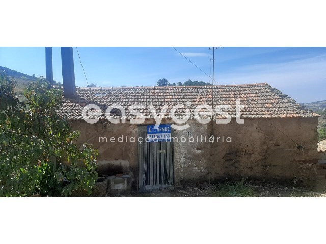 Moradia T2 - Carvi�ais, Torre de Moncorvo, Bragan�a - Imagem grande
