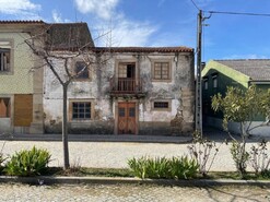Moradia T3 - Escalho, Figueira de Castelo Rodrigo, Guarda