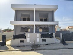 Moradia T3 - Fern�o Ferro, Seixal, Set�bal
