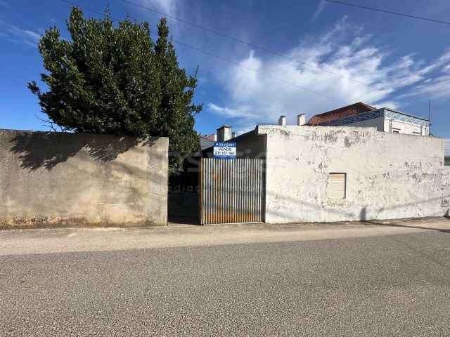 Moradia T2 - Valado dos Frades, Nazar�, Leiria - Imagem grande