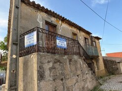 Moradia T2 - Felgar, Torre de Moncorvo, Bragan�a