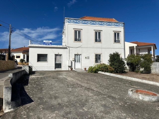 Moradia - Valado dos Frades, Nazar�, Leiria - Imagem grande