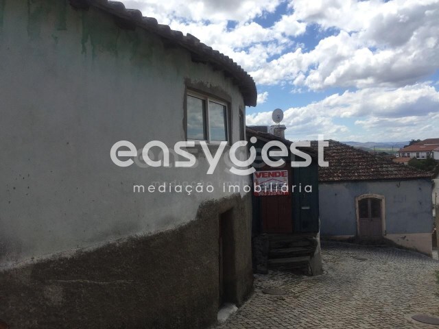 Moradia T2 - A�oreira, Torre de Moncorvo, Bragan�a - Imagem grande