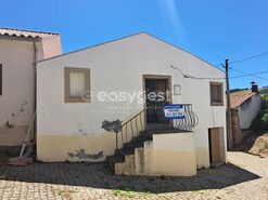 Moradia T2 - Felgar, Torre de Moncorvo, Bragan�a